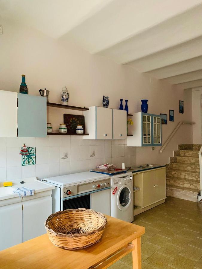 Big House Vicino Al Castello Apartment Rocca Imperiale Luaran gambar
