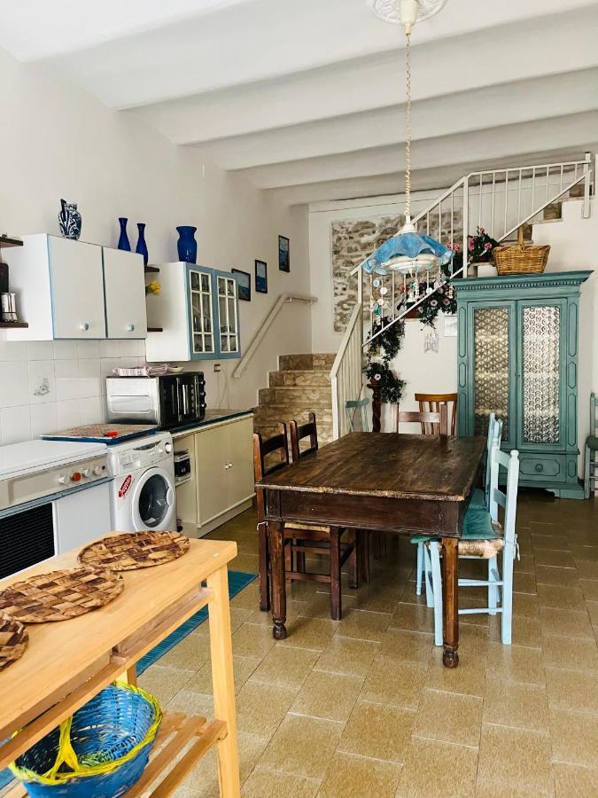 Big House Vicino Al Castello Apartment Rocca Imperiale Luaran gambar